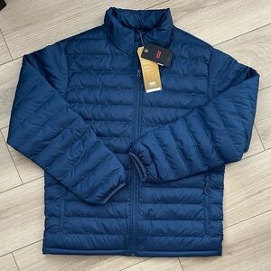 NWT Levi’s Men's Navy Blue Packable Puffer Jacket Size Medium